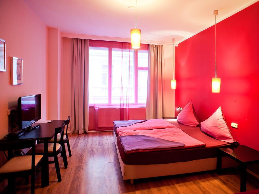 Hotel PurPur Prag Exterior foto