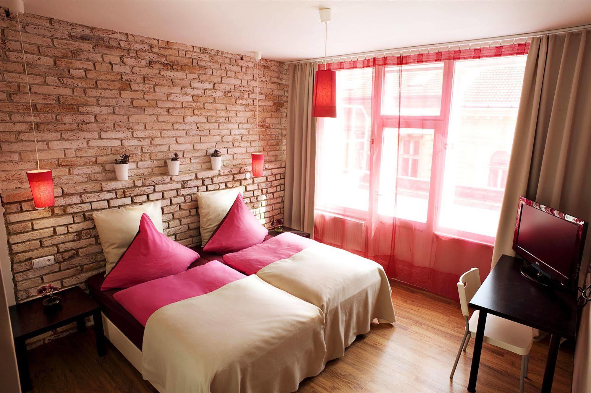 Hotel PurPur Prag Zimmer foto