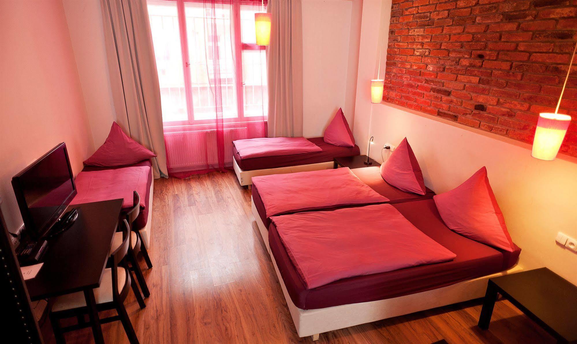 Hotel PurPur Prag Exterior foto